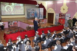 Уроки мужества и патриотические выставки прошли в СОШ № 40 города Астрахани